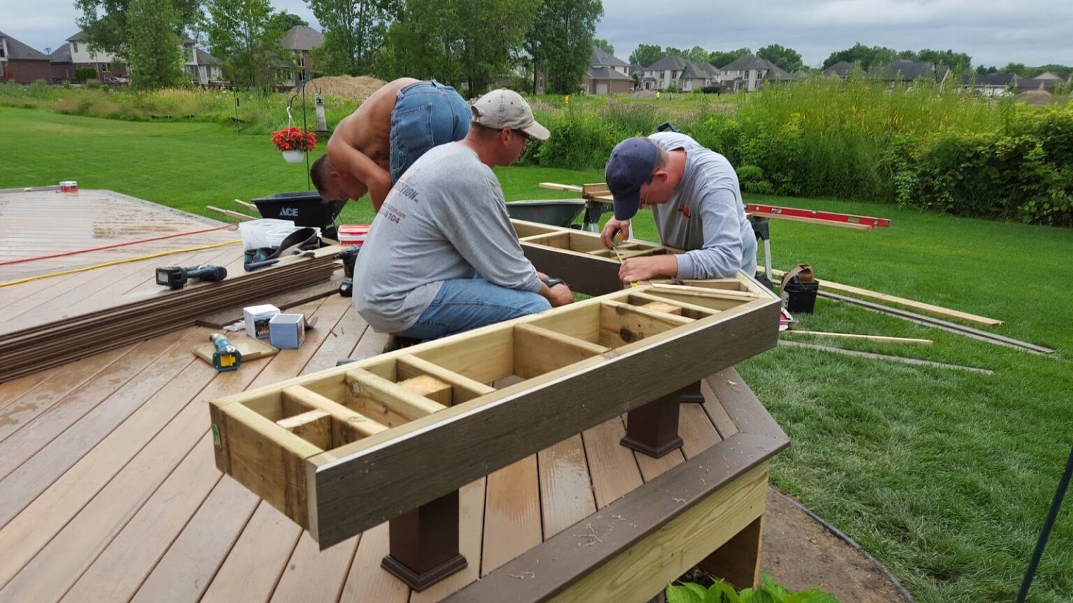 How to Build a Durable Deck That Adds Outdoor Value